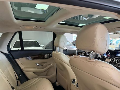 Used 2017 Mercedes-Benz GLC 300 4MATIC image 20