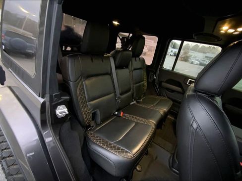 Used 2021 Jeep Wrangler Unlimited Sahara image 18
