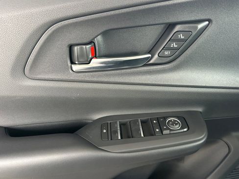 New 2026 Toyota Prius Plug-In Hybrid FWD image 11