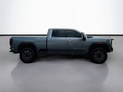 Used 2024 GMC Sierra 2500 Denali Ultimate w/ Max Trailering Package AWD/4WD image 4