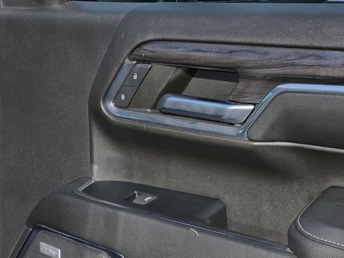 Used 2024 Chevrolet Silverado 2500 LTZ w/ LTZ Premium Package image 31