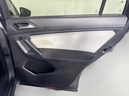 Used 2020 Volkswagen Tiguan S image 27