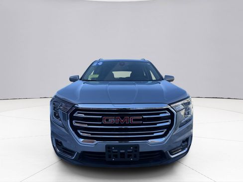 Used 2024 GMC Terrain SLT w/ Infotainment Package II image 19