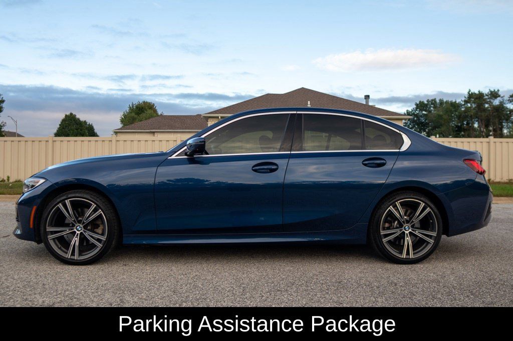 Used 2021 BMW 330i xDrive Sedan w/ Convenience Package AWD/4WD image 5
