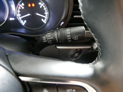 Used 2024 MAZDA MAZDA3 s FWD image 32