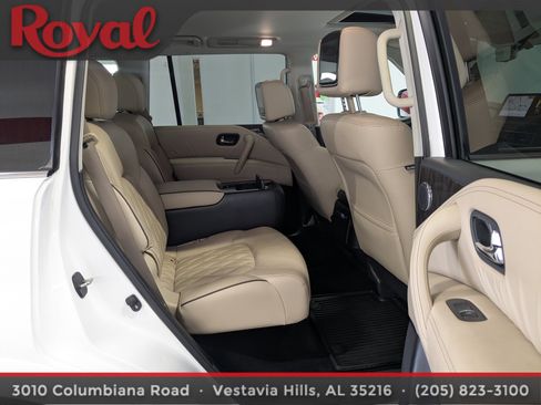 Used 2022 Nissan Armada Platinum w/ Captain's Chairs Package RWD image 10