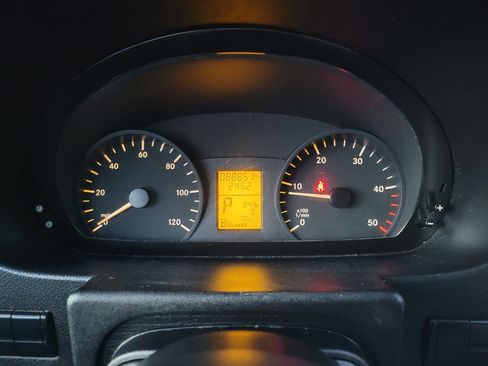 Used 2016 Mercedes-Benz Sprinter 2500 image 9