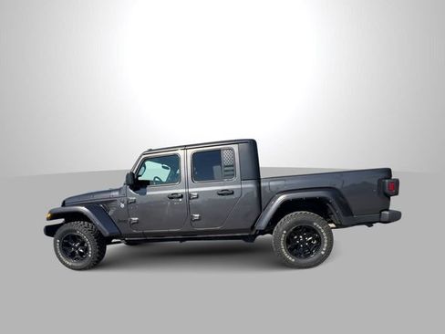 Used 2022 Jeep Gladiator Sport AWD/4WD image 9