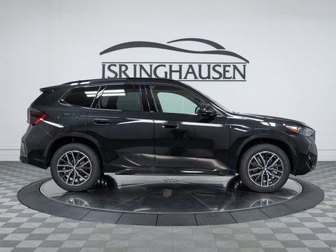 Used 2026 BMW X1 xDrive28i w/ M Sport Package AWD/4WD image 4