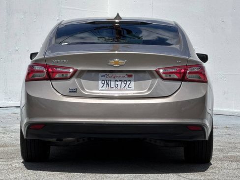 Used 2022 Chevrolet Malibu LT FWD image 4