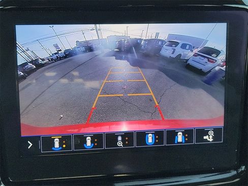 Used 2020 Chevrolet Traverse RS image 21