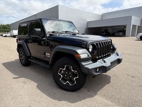 Used 2021 Jeep Wrangler Sport AWD/4WD image 3