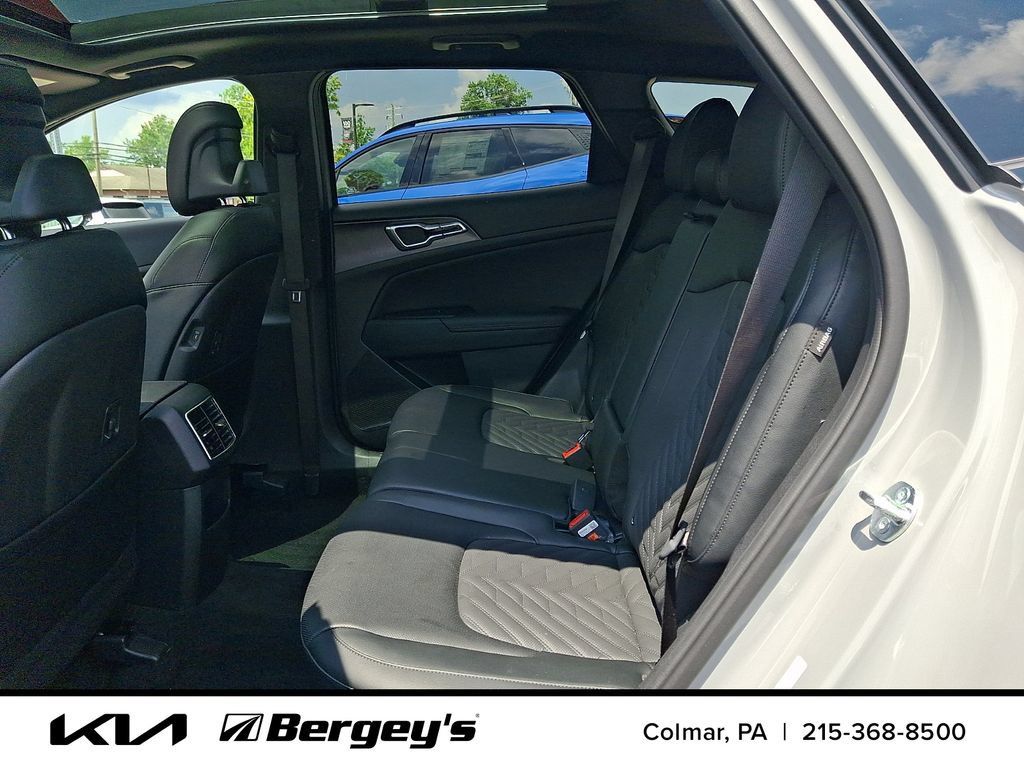 Certified 2026 Kia Sportage X-Line w/ X-Line Technology Package AWD/4WD image 12