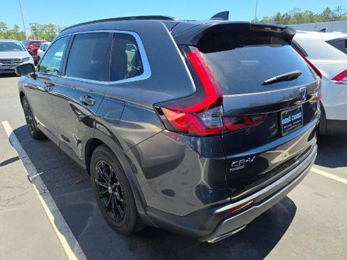 Used 2025 Honda CR-V Sport image 4