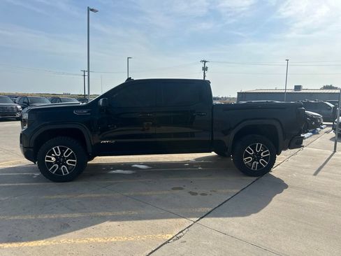 Used 2020 GMC Sierra 1500 AT4 w/ AT4 Premium Package AWD/4WD image 4