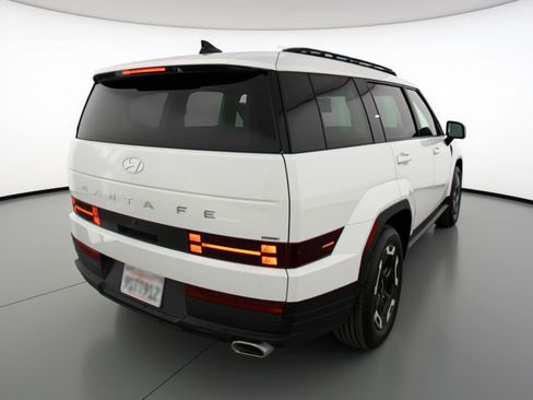 Used 2025 Hyundai Santa Fe SEL image 9