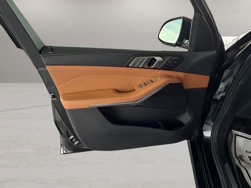 Used 2022 BMW X7 xDrive40i w/ Executive Package image 15