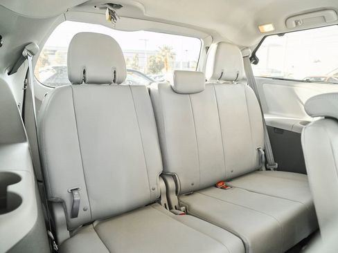 Used 2020 Toyota Sienna XLE w/ XLE Navigation Package image 24