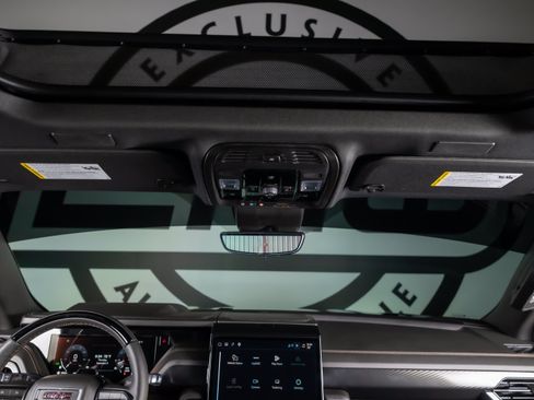 Used 2026 GMC Yukon AT4 w/ AT4 Premium Plus Package AWD/4WD image 10