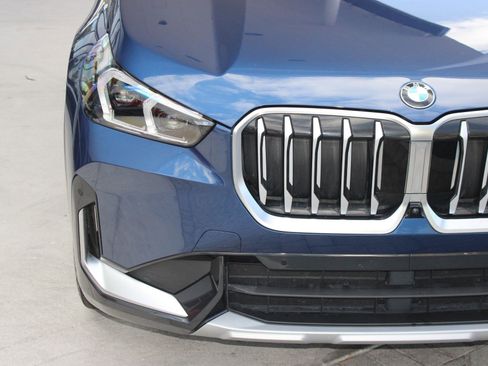 Used 2024 BMW X1 xDrive28i w/ Technology Package image 11