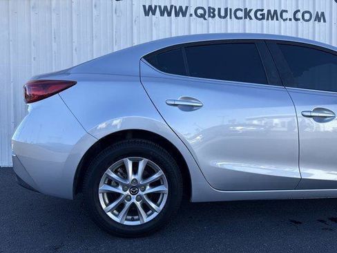 Used 2017 MAZDA MAZDA3 Sport w/ Preferred Equipment Package image 31