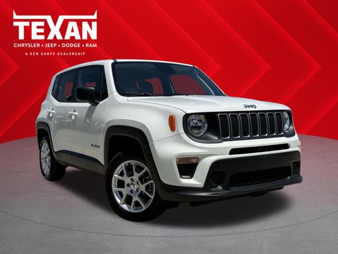 Used 2023 Jeep Renegade Latitude AWD/4WD image 1