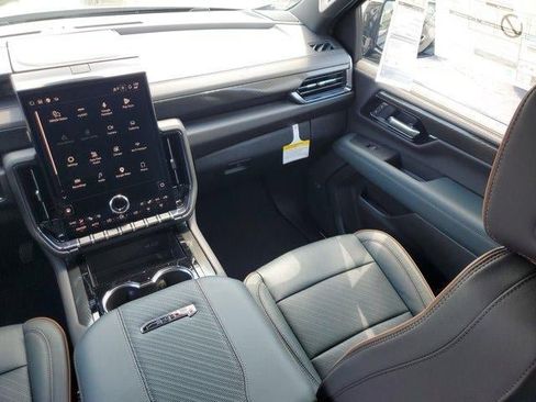 New 2026 GMC Yukon XL AT4 w/ AT4 Premium Plus Package AWD/4WD image 7