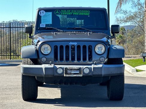 Used 2018 Jeep Wrangler Unlimited Sport w/ Connectivity Group image 8