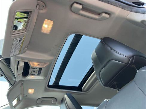 Certified 2021 Toyota RAV4 XLE Premium AWD/4WD image 21