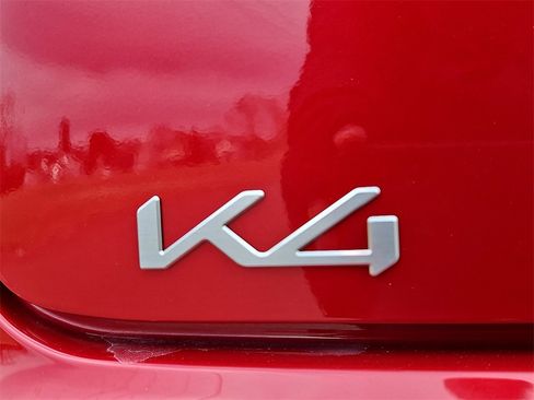 Certified 2025 Kia K4 LXS image 32