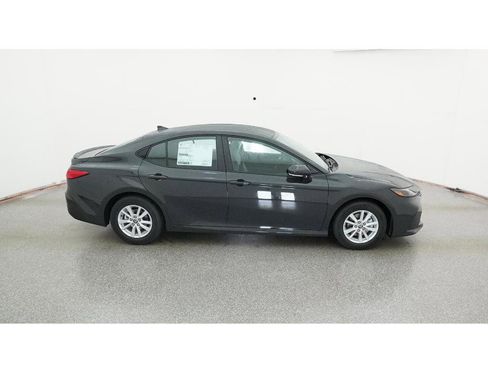New 2026 Toyota Camry LE image 11