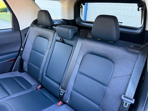 Used 2023 Ford Bronco Sport Outer Banks w/ Tech Package image 16