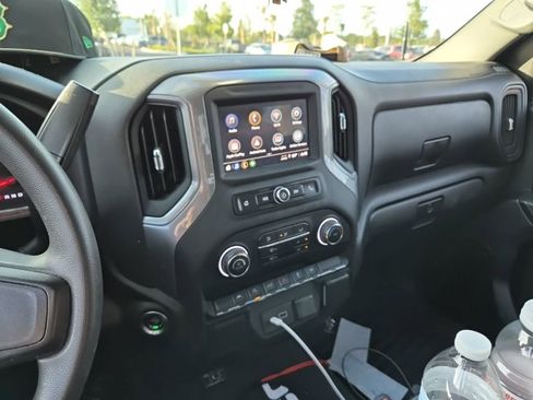 Used 2022 Chevrolet Silverado 1500 Custom image 4