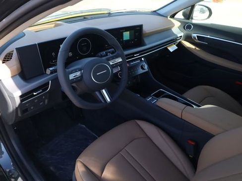 New 2026 Hyundai Sonata Limited FWD image 9