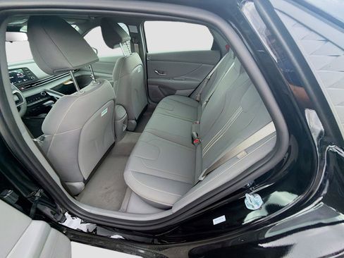 New 2026 Hyundai Elantra Sport FWD image 17