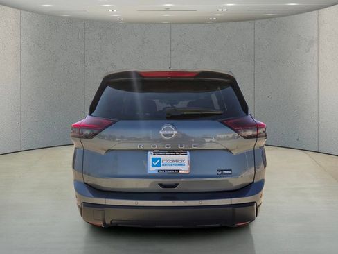 Used 2026 Nissan Rogue S FWD image 4