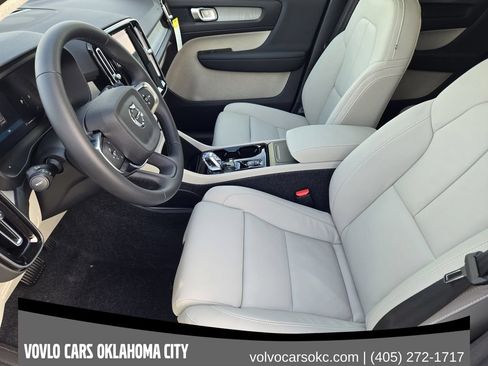 Used 2026 Volvo XC40 B5 Plus w/ Protection Package Premier AWD/4WD image 15
