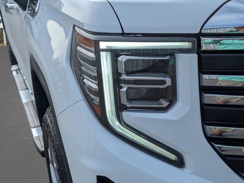 New 2026 GMC Sierra 1500 SLT w/ SLT Premium Plus Package AWD/4WD image 4