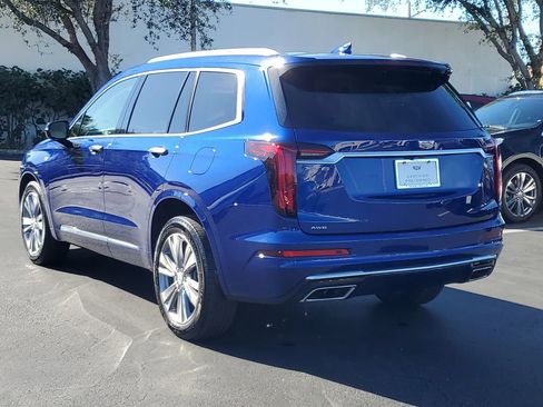 Certified 2023 Cadillac XT6 Premium Luxury image 3