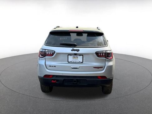 Used 2025 Jeep Compass Trailhawk w/ Trailer Tow Group AWD/4WD image 14