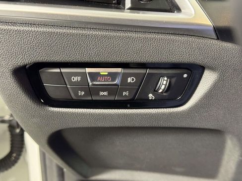 Used 2025 BMW 330i xDrive 330i xDrive w/ Premium Package image 19