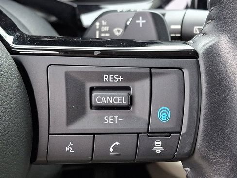Used 2023 Nissan Pathfinder SL AWD/4WD image 22
