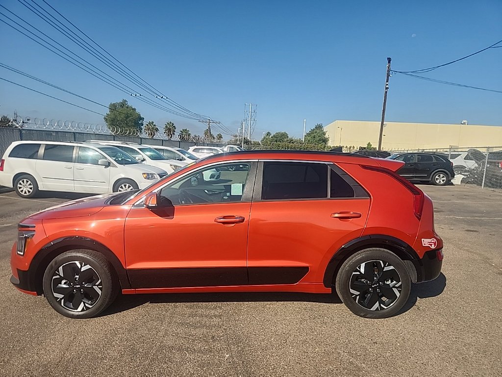 Used 2023 Kia Niro Wave FWD image 9