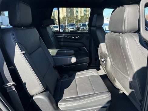 Used 2023 GMC Yukon Denali image 10