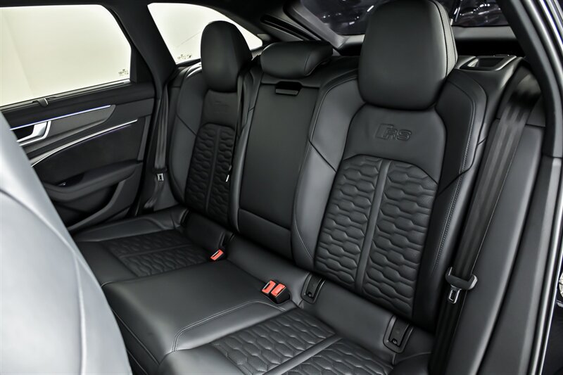 Used 2021 Audi RS 6 AWD/4WD image 19