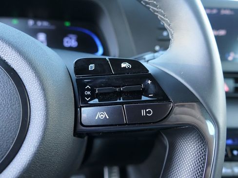 Certified 2025 Hyundai Elantra Sport w/ Cargo Package image 15