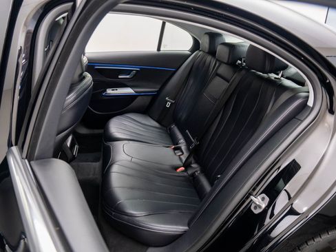 New 2026 Mercedes-Benz E 350 4MATIC Sedan image 18