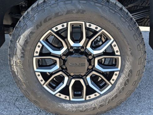 New 2026 GMC Sierra 3500 AT4 w/ AT4 Premium Plus Package AWD/4WD image 9
