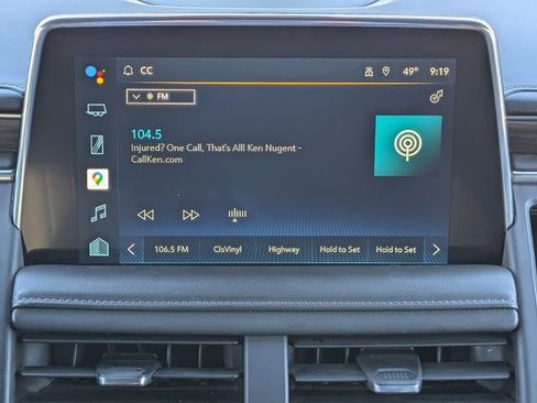 Used 2022 Chevrolet Suburban LT w/ LT Signature Plus Package image 18