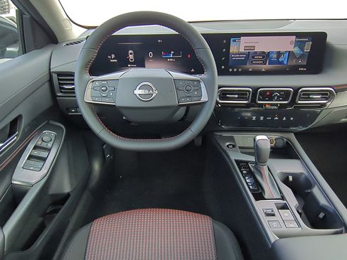 New 2026 Nissan Sentra SR FWD image 15